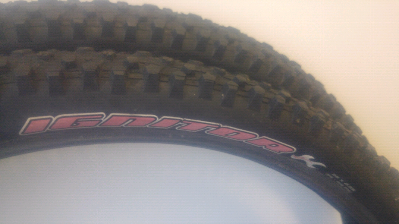 maxxis ignitor 26 x 2.35